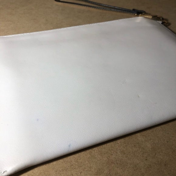 Michael Kors White Floral Appliqué Leather Wristlet - Picture 6 of 9